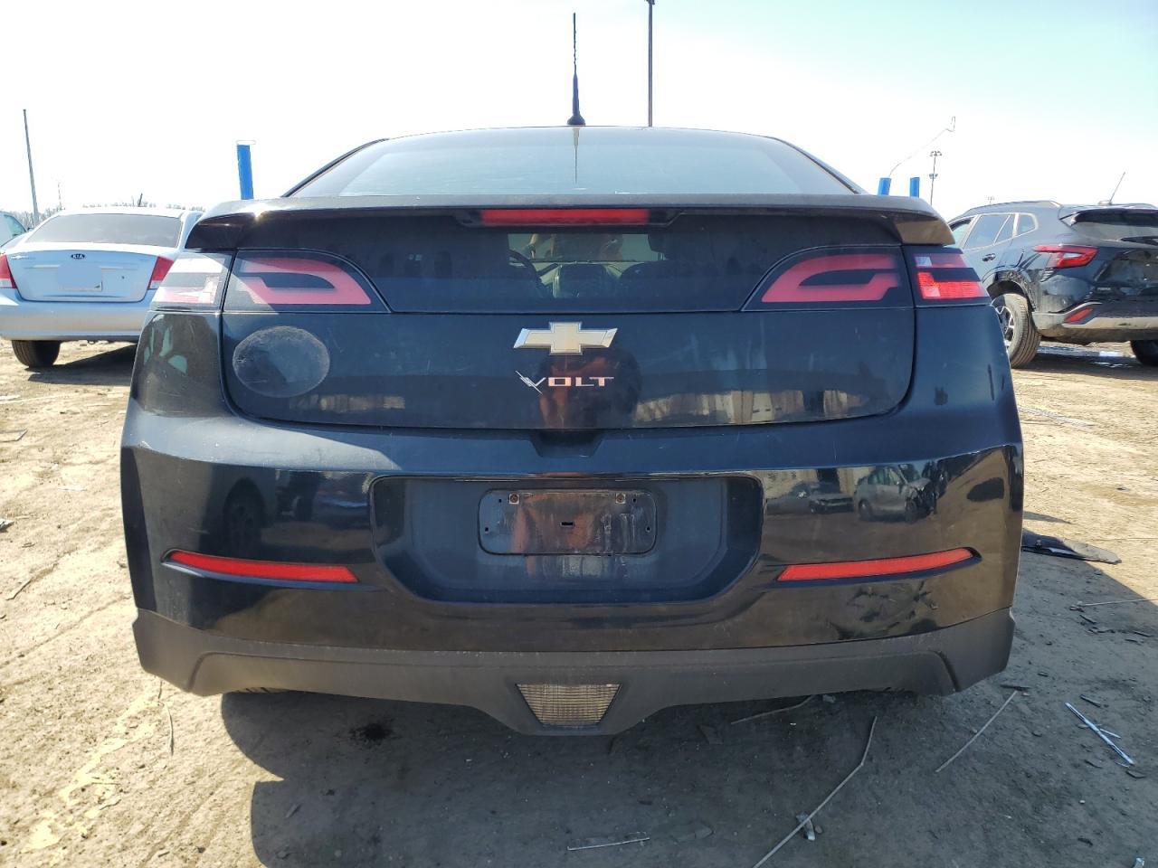 2012 Chevrolet Volt - Image 6