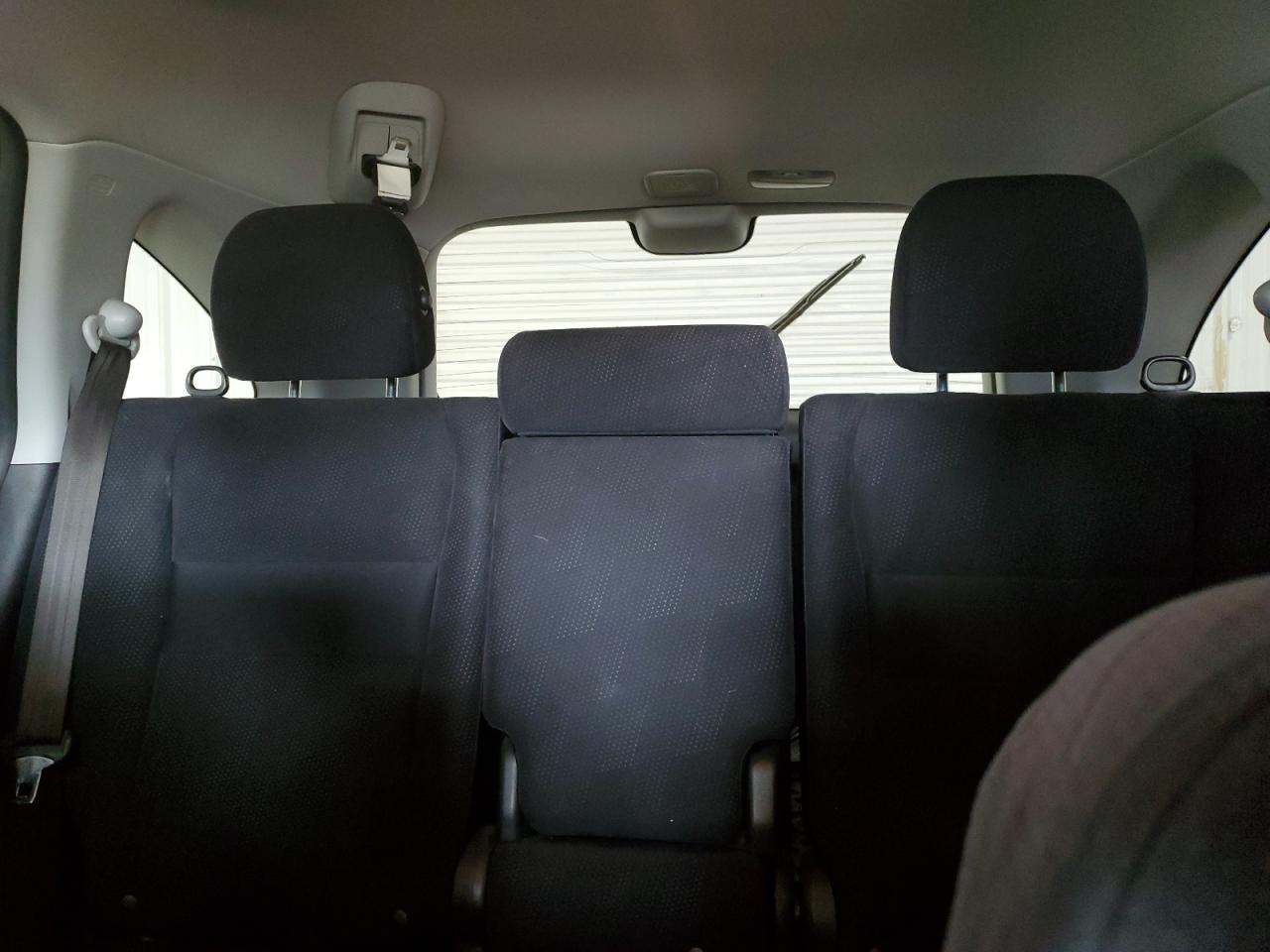 2010 Honda CR-V - Image 10