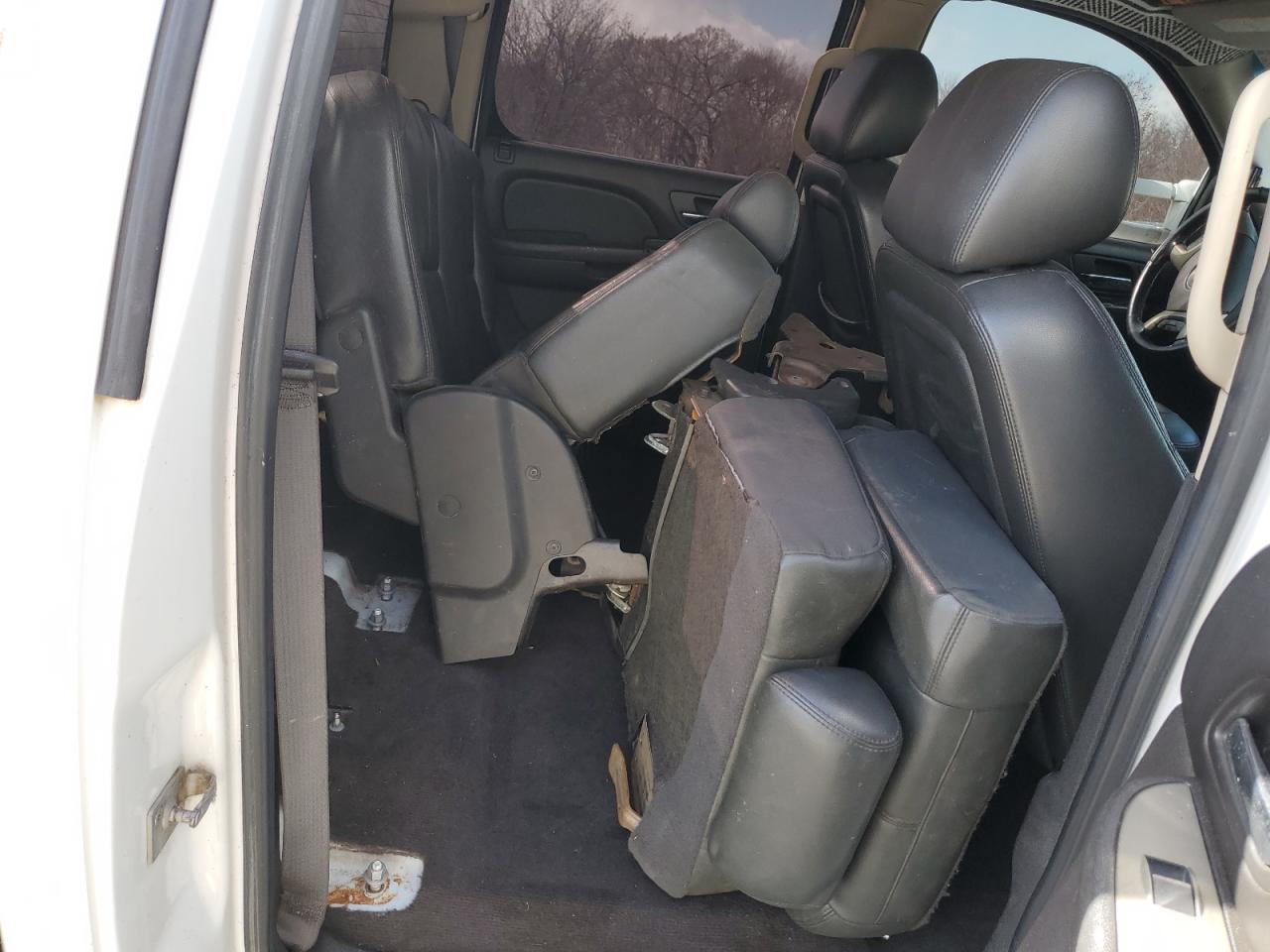 2012 Chevrolet Silverado - Image 10