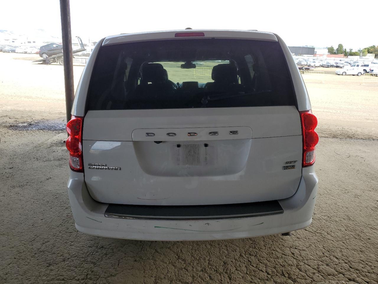2019 Dodge Caravan - Image 6