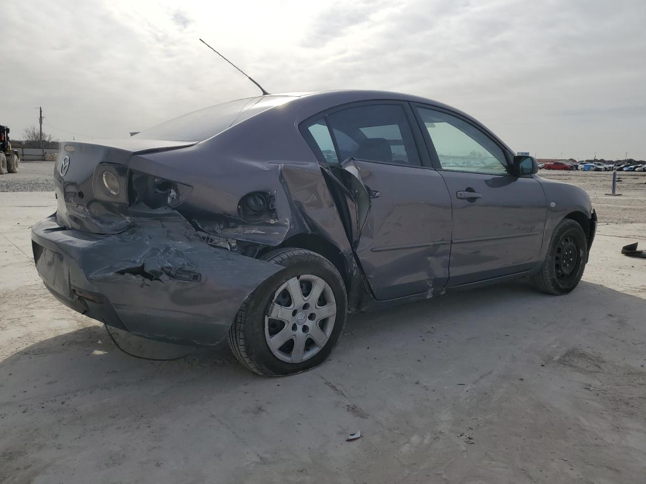 2009 Mazda 3 - Image 3