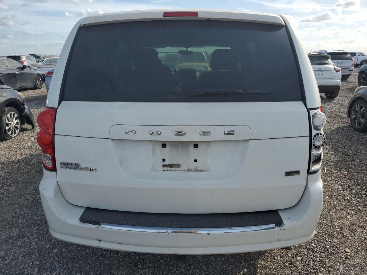 2013 Dodge Caravan - Image 6