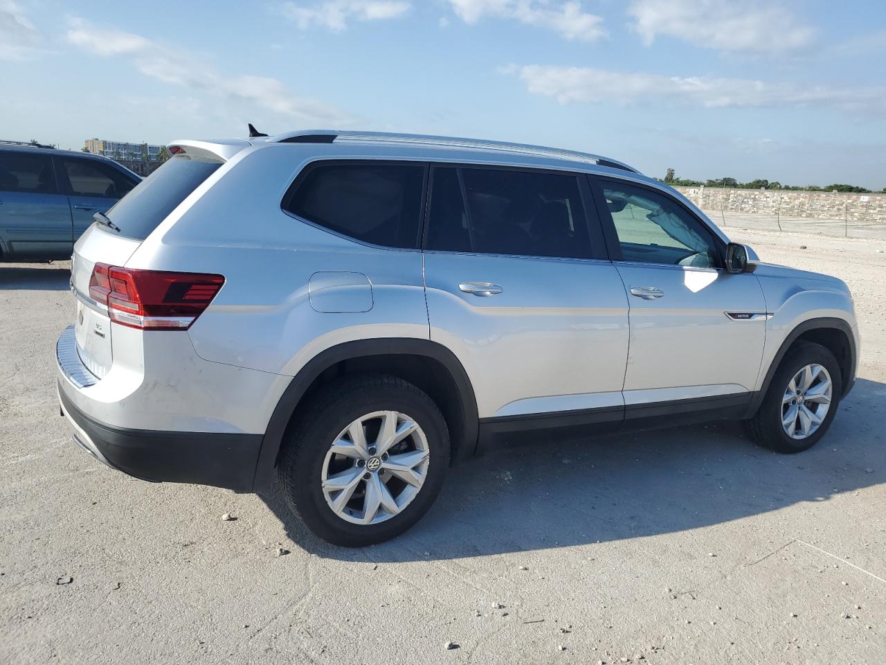 2018 Volkswagen Atlas - Image 3