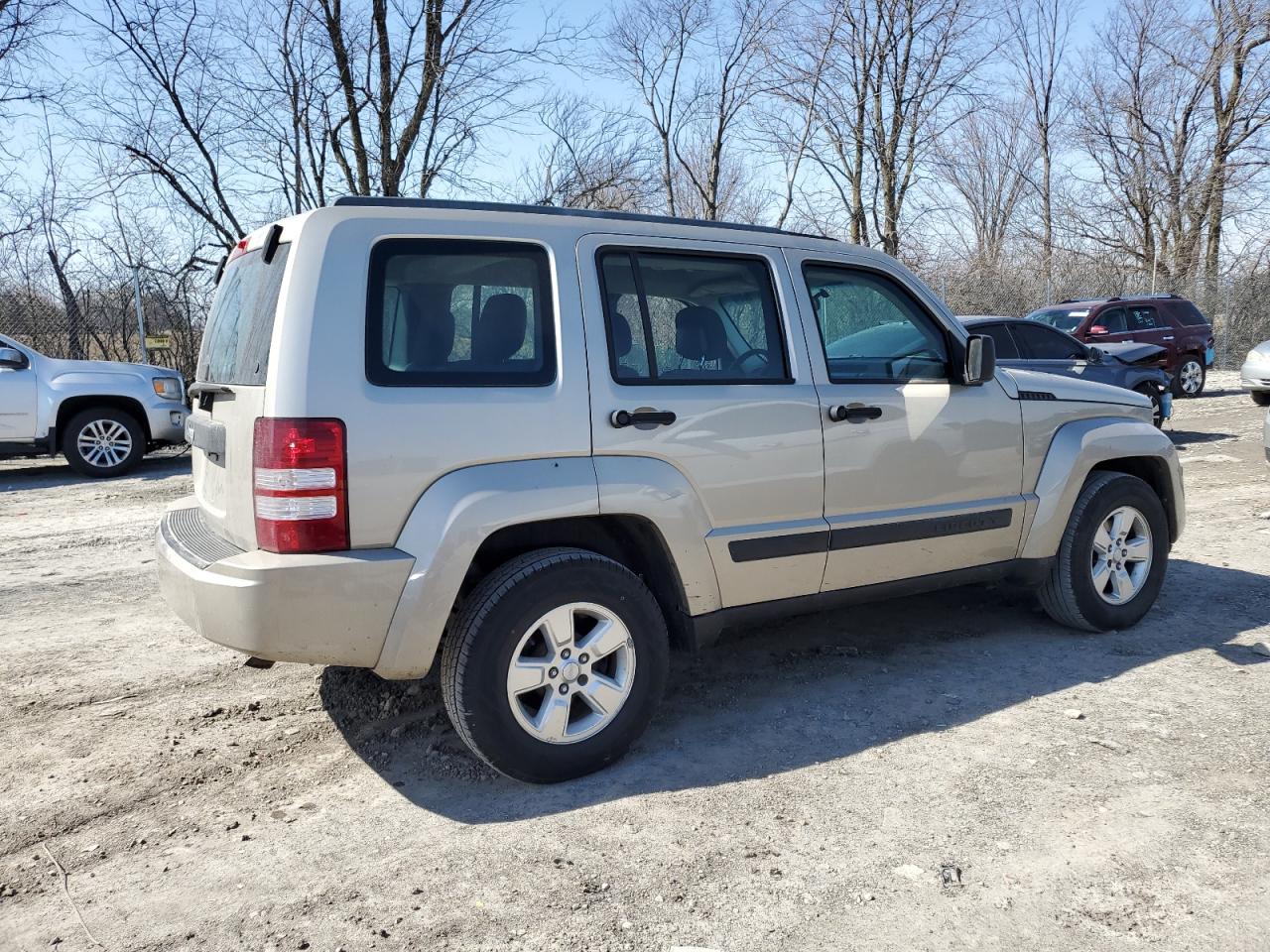 2010 Jeep Liberty (North America) - Image 3