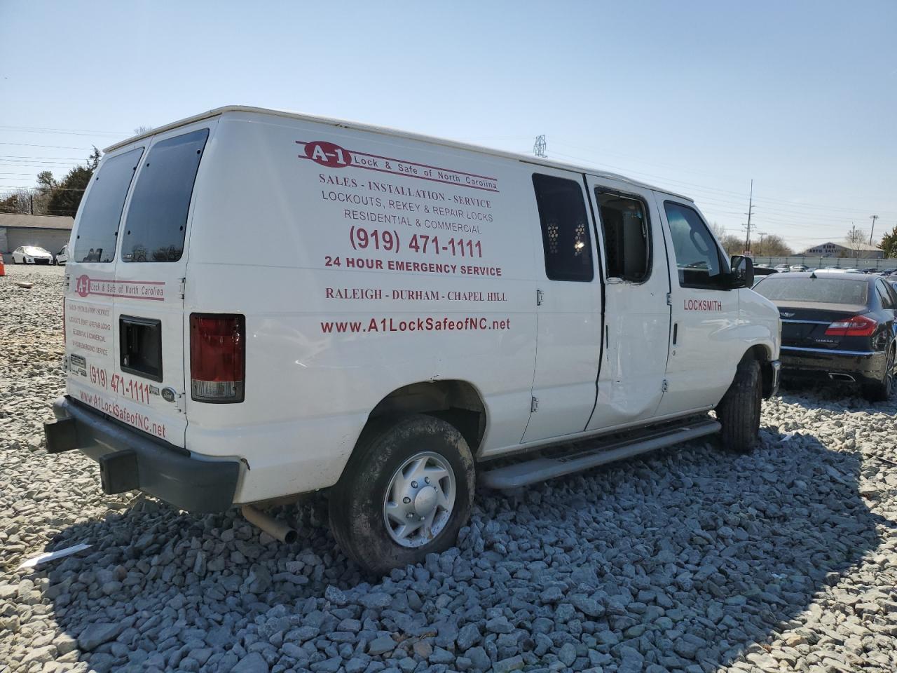 2011 Ford Econoline - Image 3