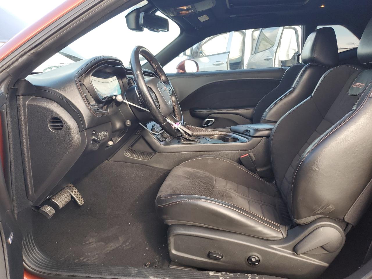 2020 Dodge Challenger - Image 7
