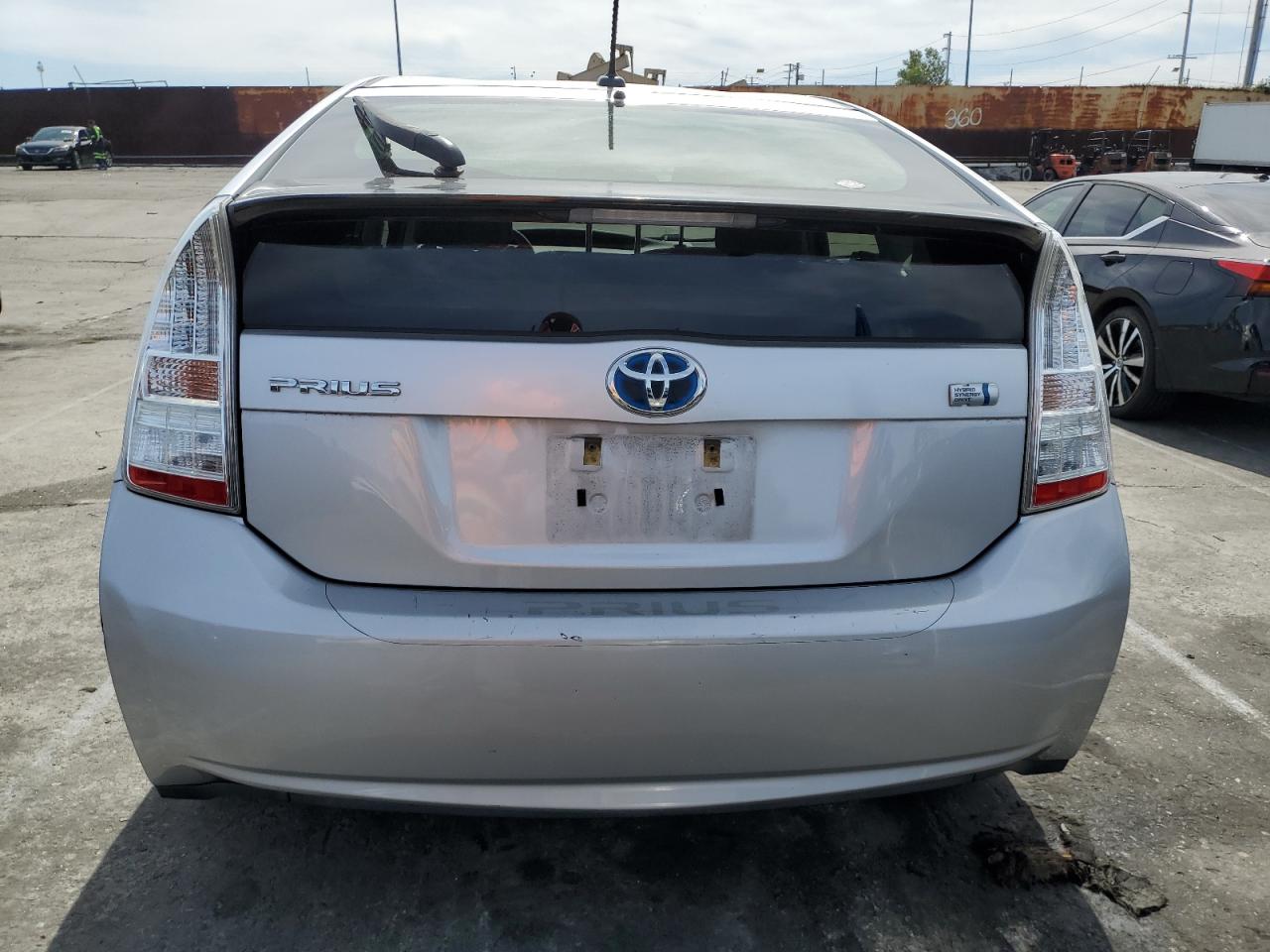 2011 Toyota Prius - Image 6