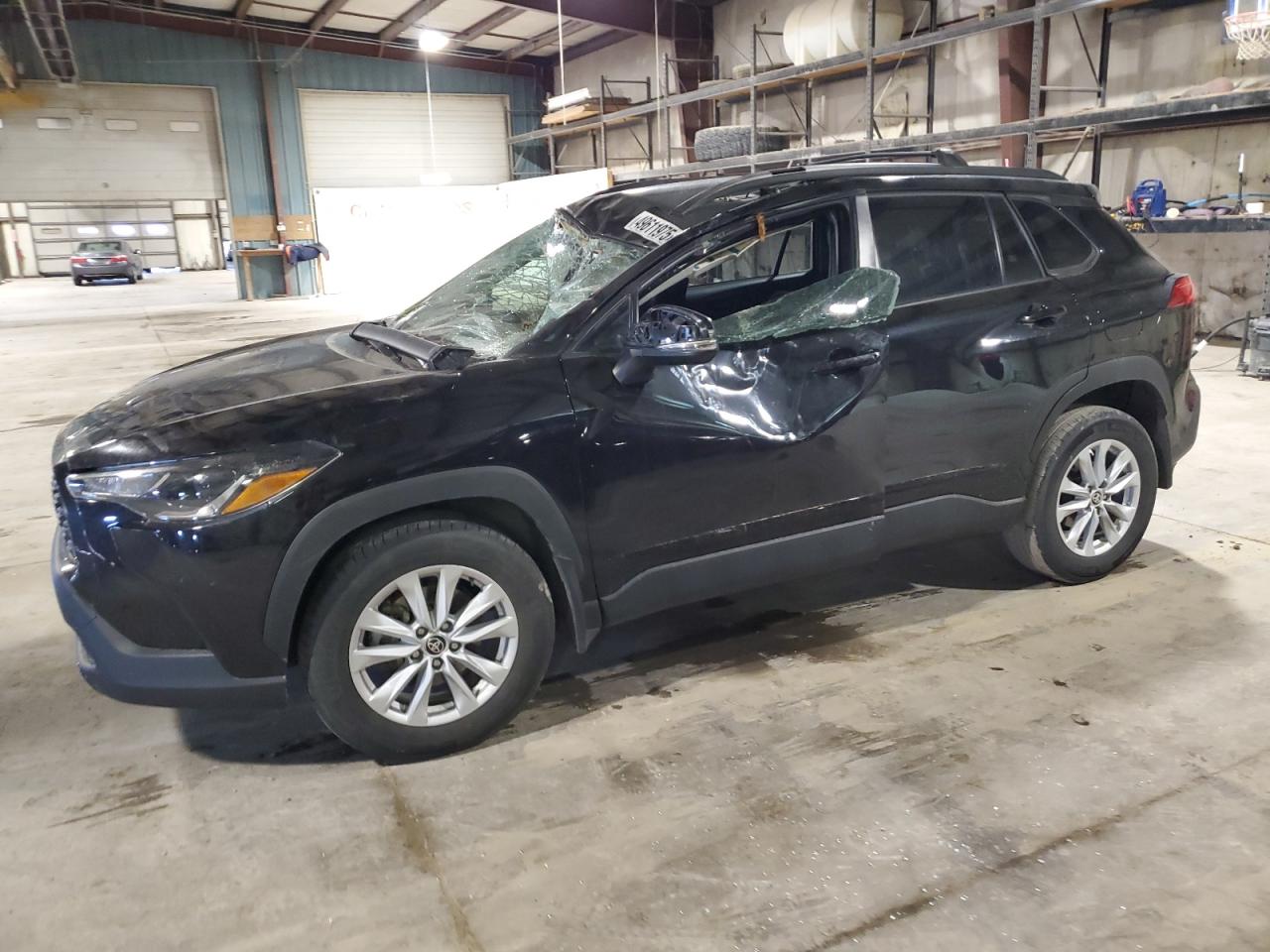 2022 Toyota Corolla Cross Le for Sale in Eldridge, IA - Side
