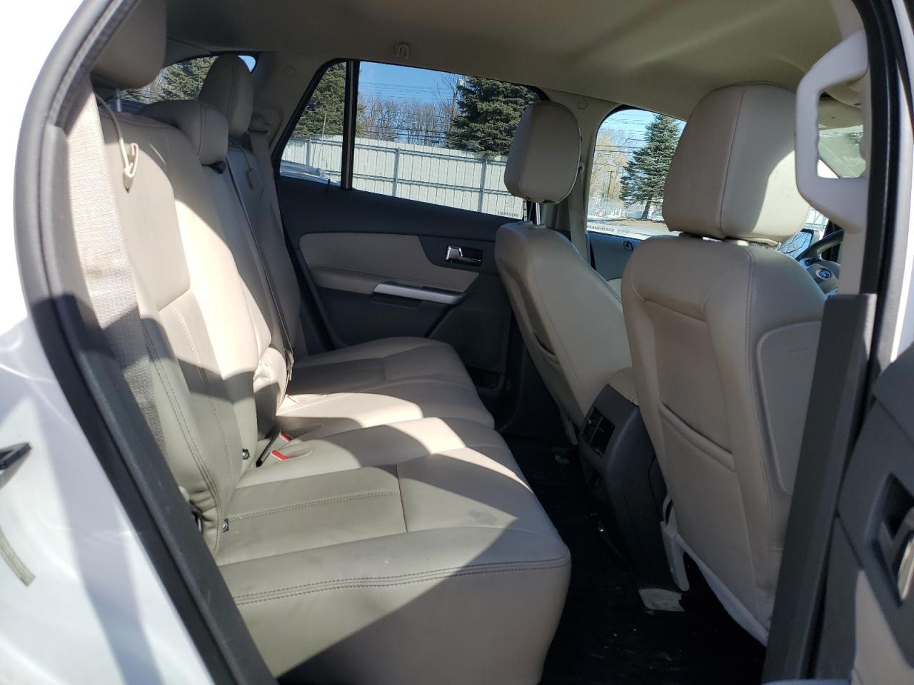 2014 Ford Edge - Image 11