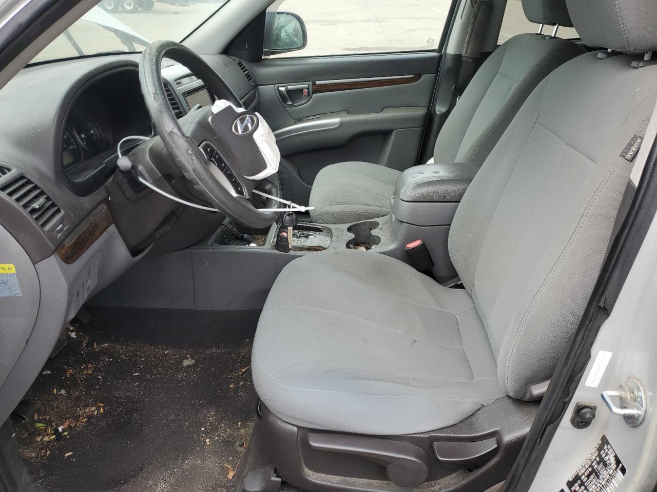 2012 Hyundai Santa Fe - Image 7