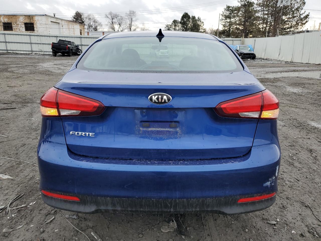 2017 Kia Forte - Image 6