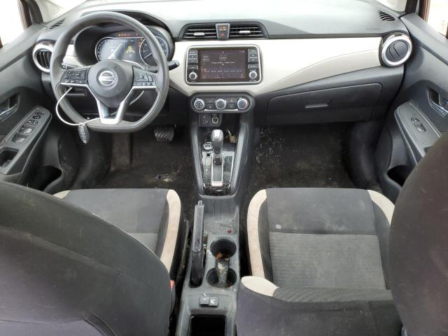  NISSAN VERSA 2021 Srebrny