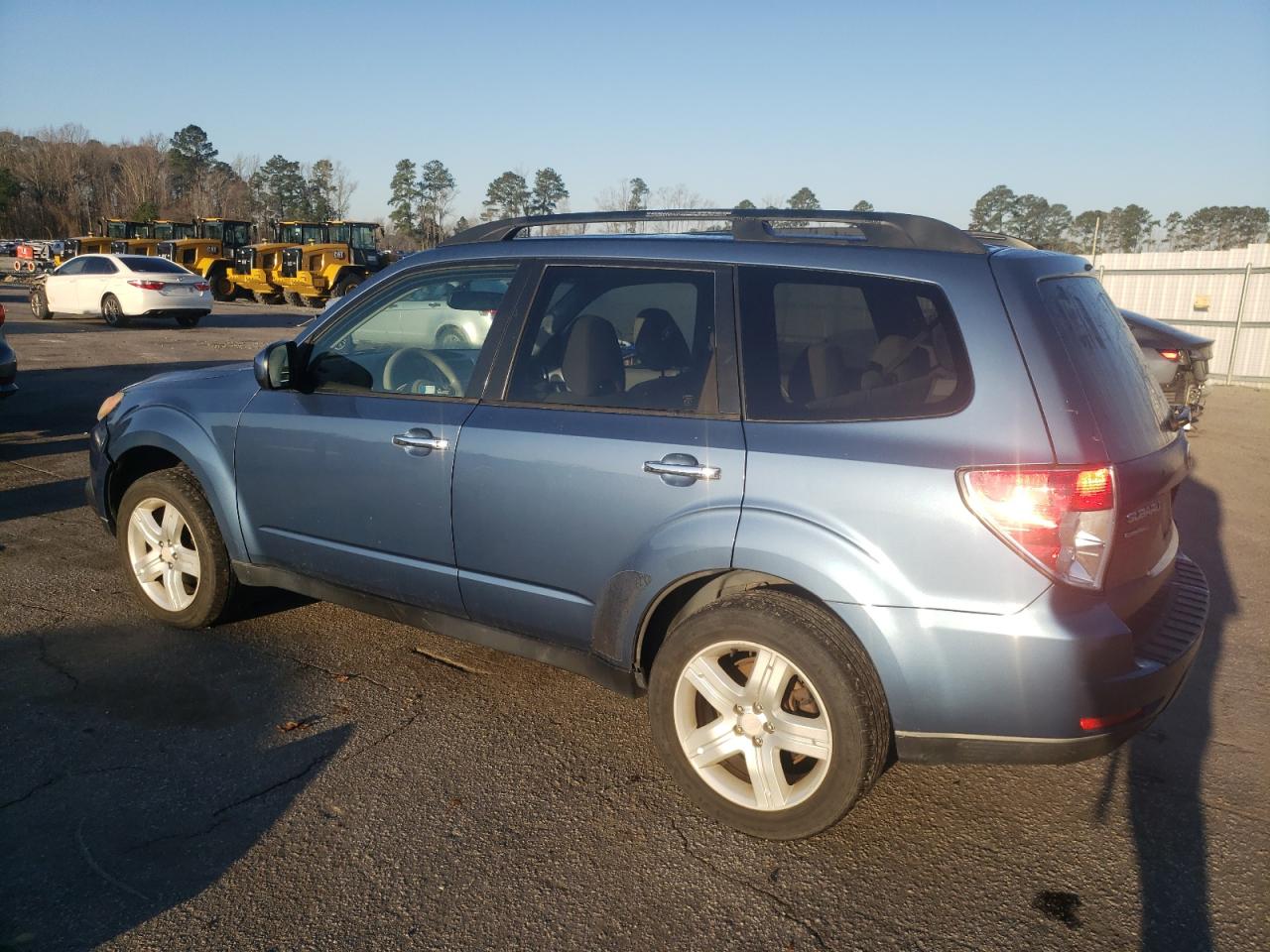 2010 Subaru Forester - Image 2