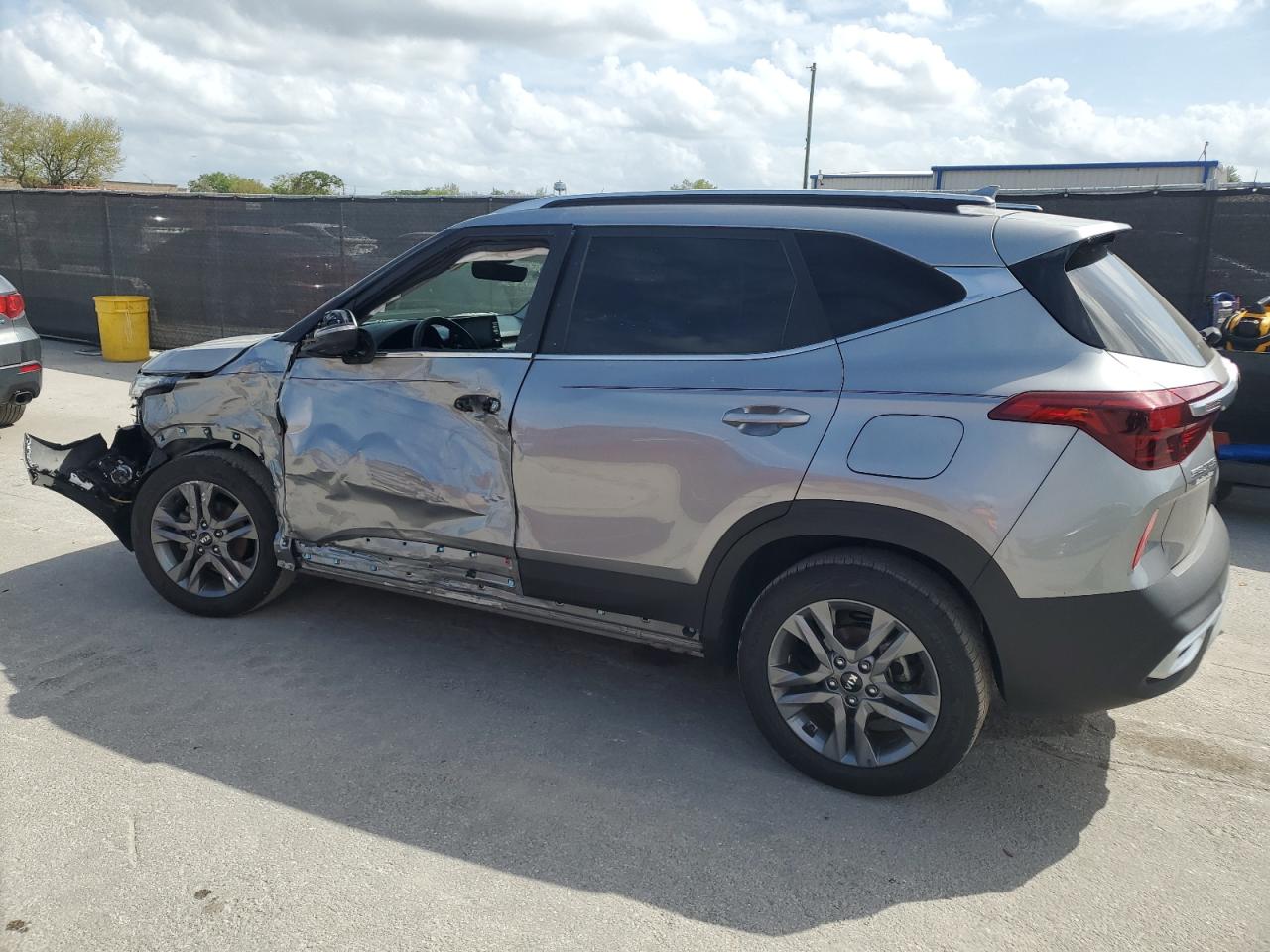 2021 Kia Seltos - Image 2