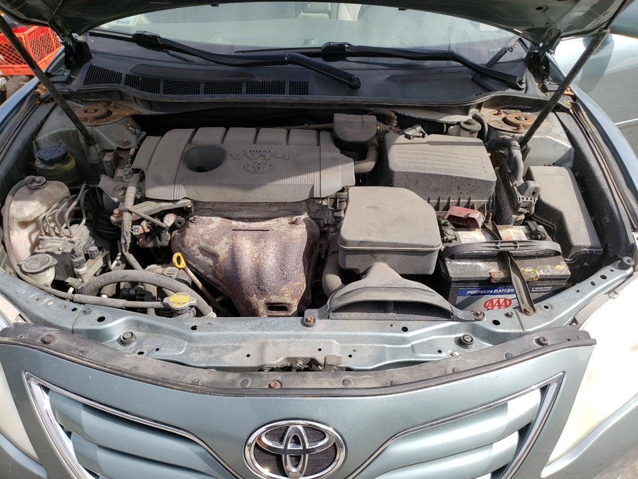 2011 Toyota Camry - Image 11