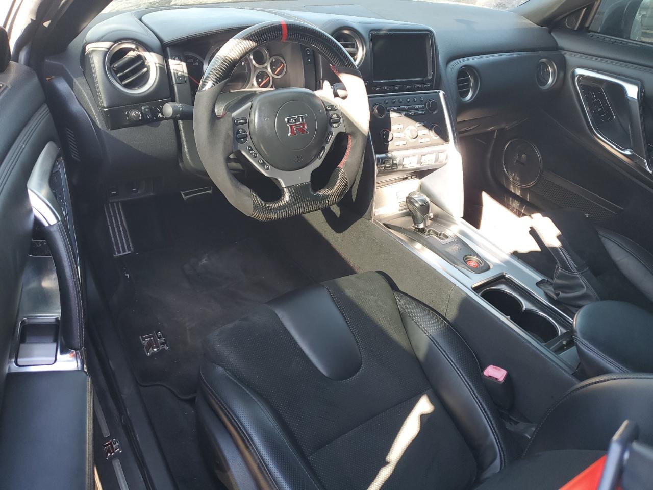 2009 Nissan GT-R - Image 8