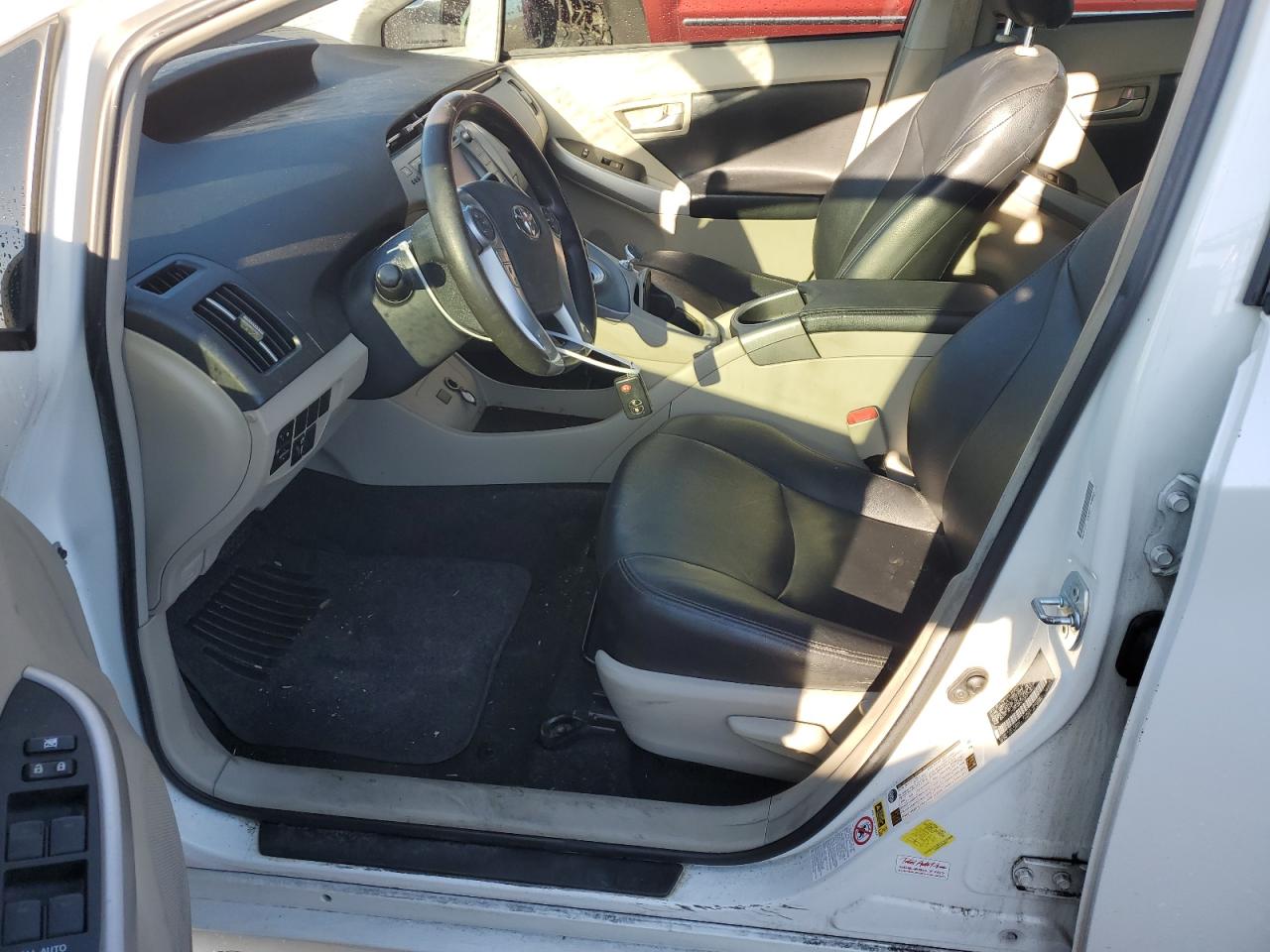 2012 Toyota Prius - Image 7