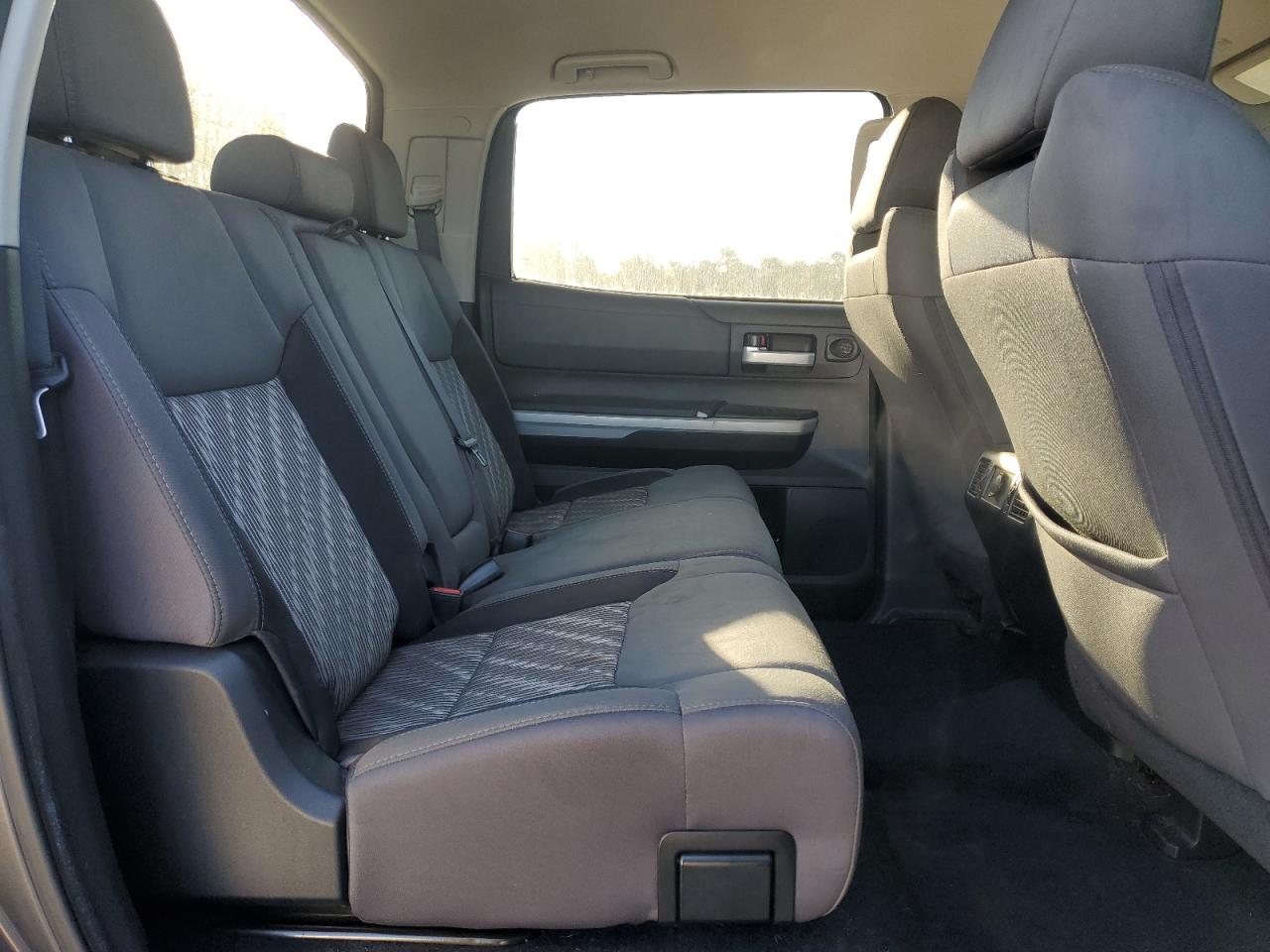 2021 Toyota Tundra Crewmax Sr5 VIN: 5TFDY5F15MX989031 Lot: 49164895