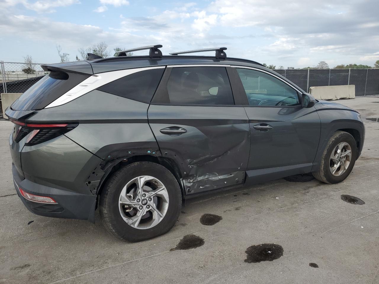2022 Hyundai Tucson - Image 3
