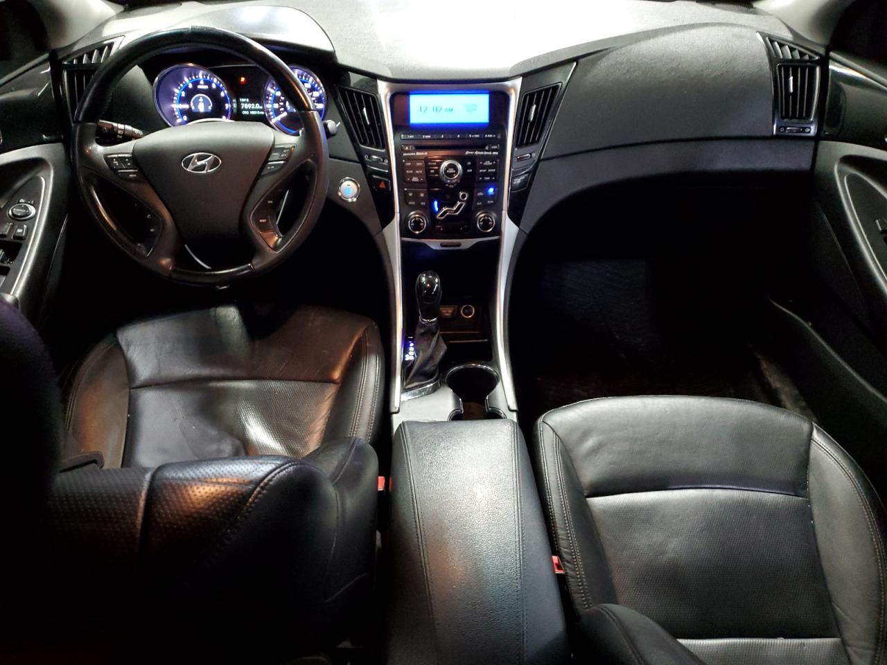 2011 Hyundai Sonata - Image 8