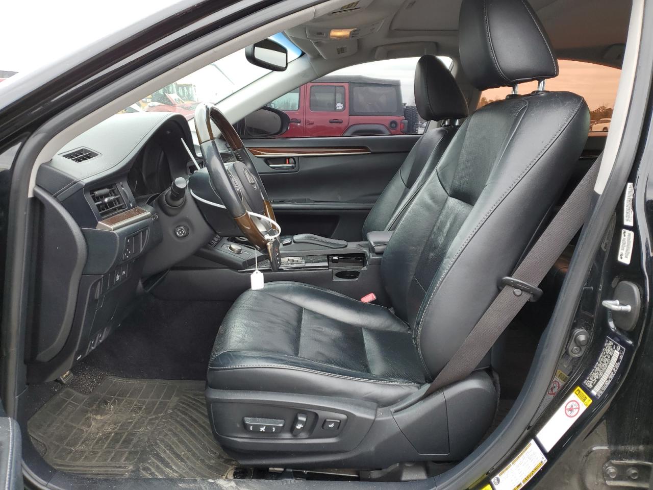 2013 Lexus ES - Image 7