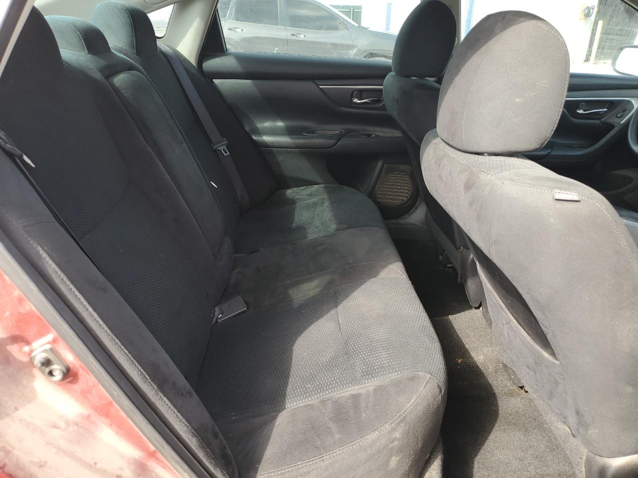 2015 Nissan Altima - Image 11