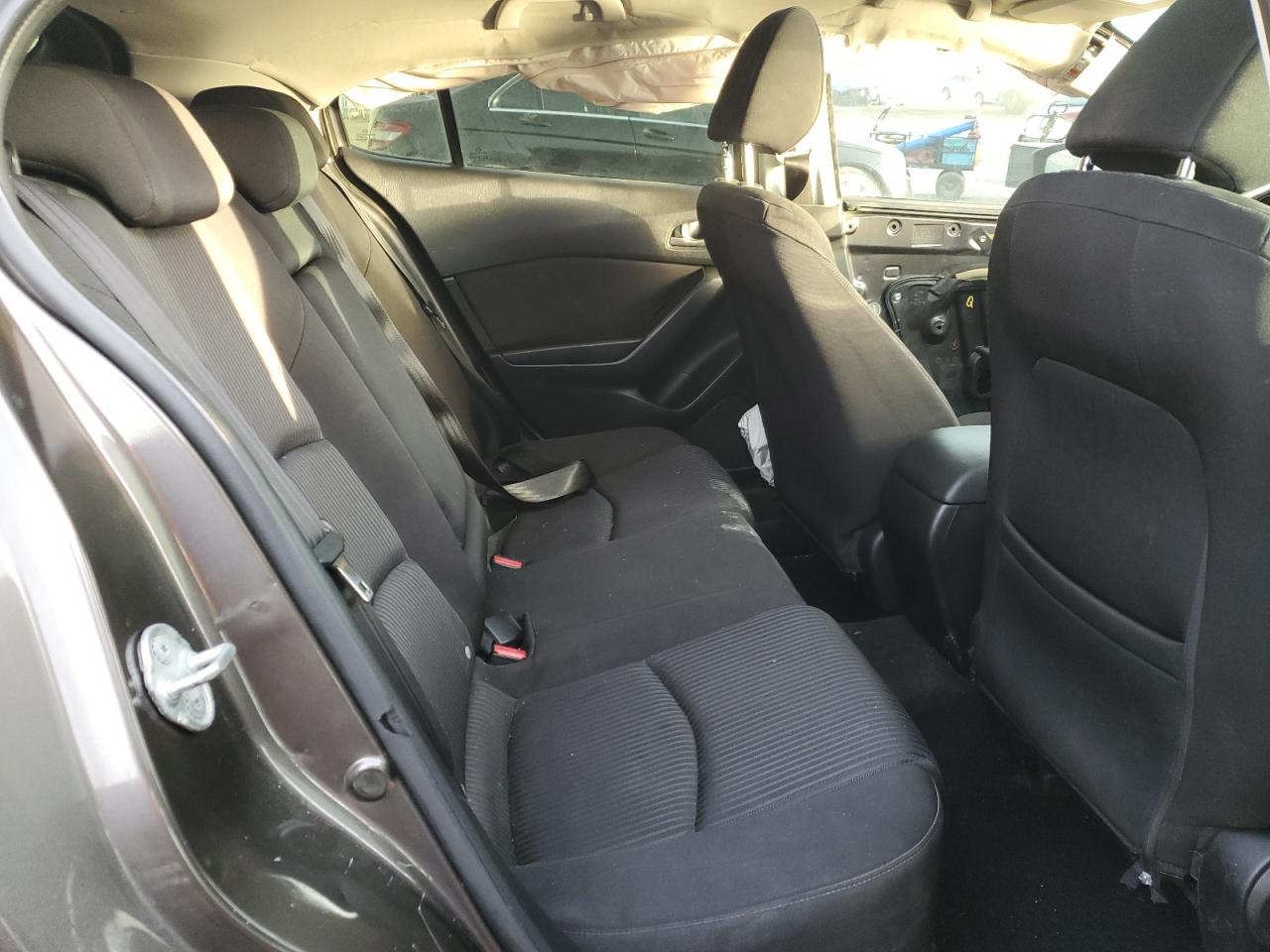 2014 Mazda 3 - Image 10