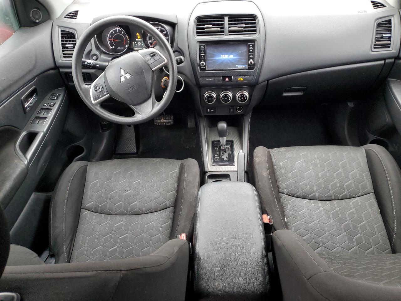 2020 Mitsubishi Outlander - Image 8