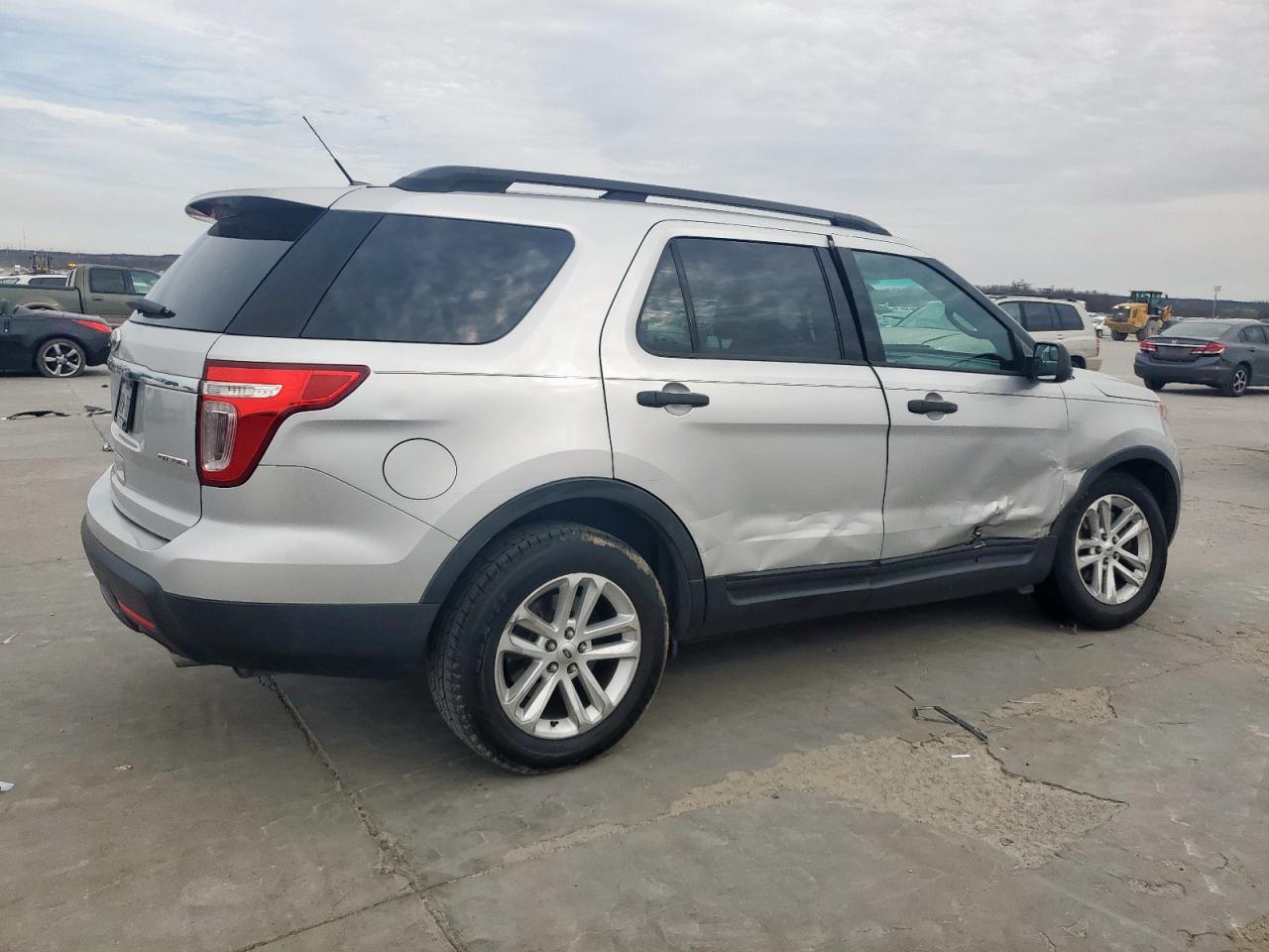 2015 Ford Explorer - Image 3