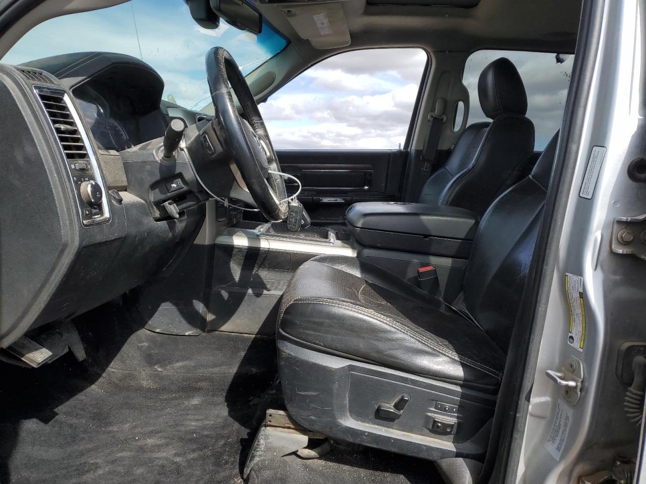 2015 RAM 3500 - Image 7