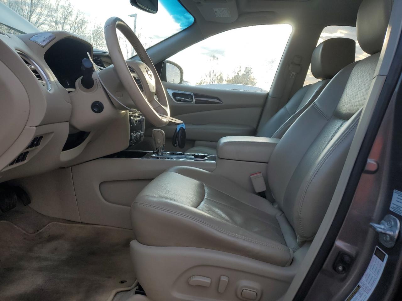 2014 Nissan Pathfinder - Image 7