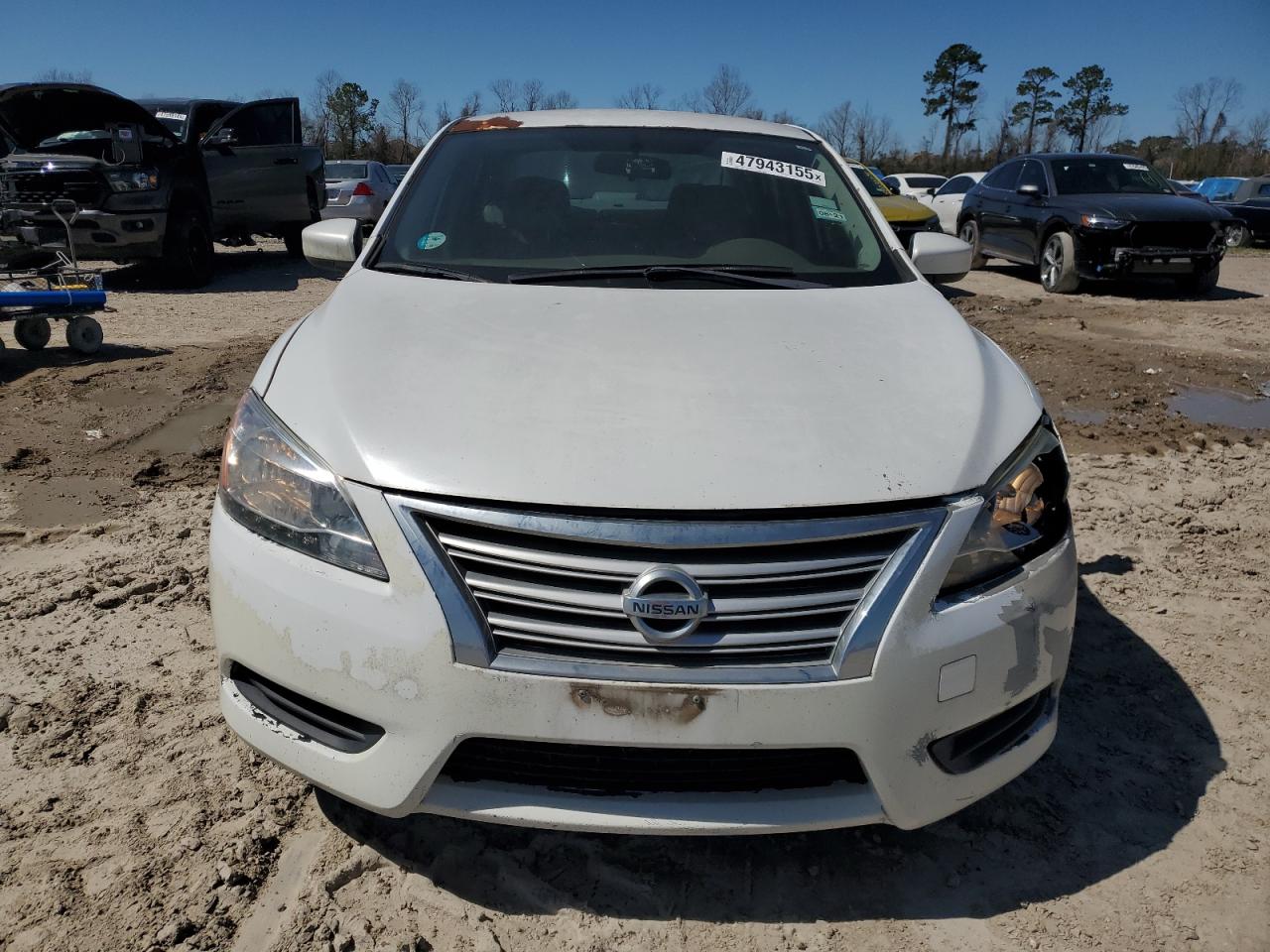 2014 Nissan Sentra - Image 5