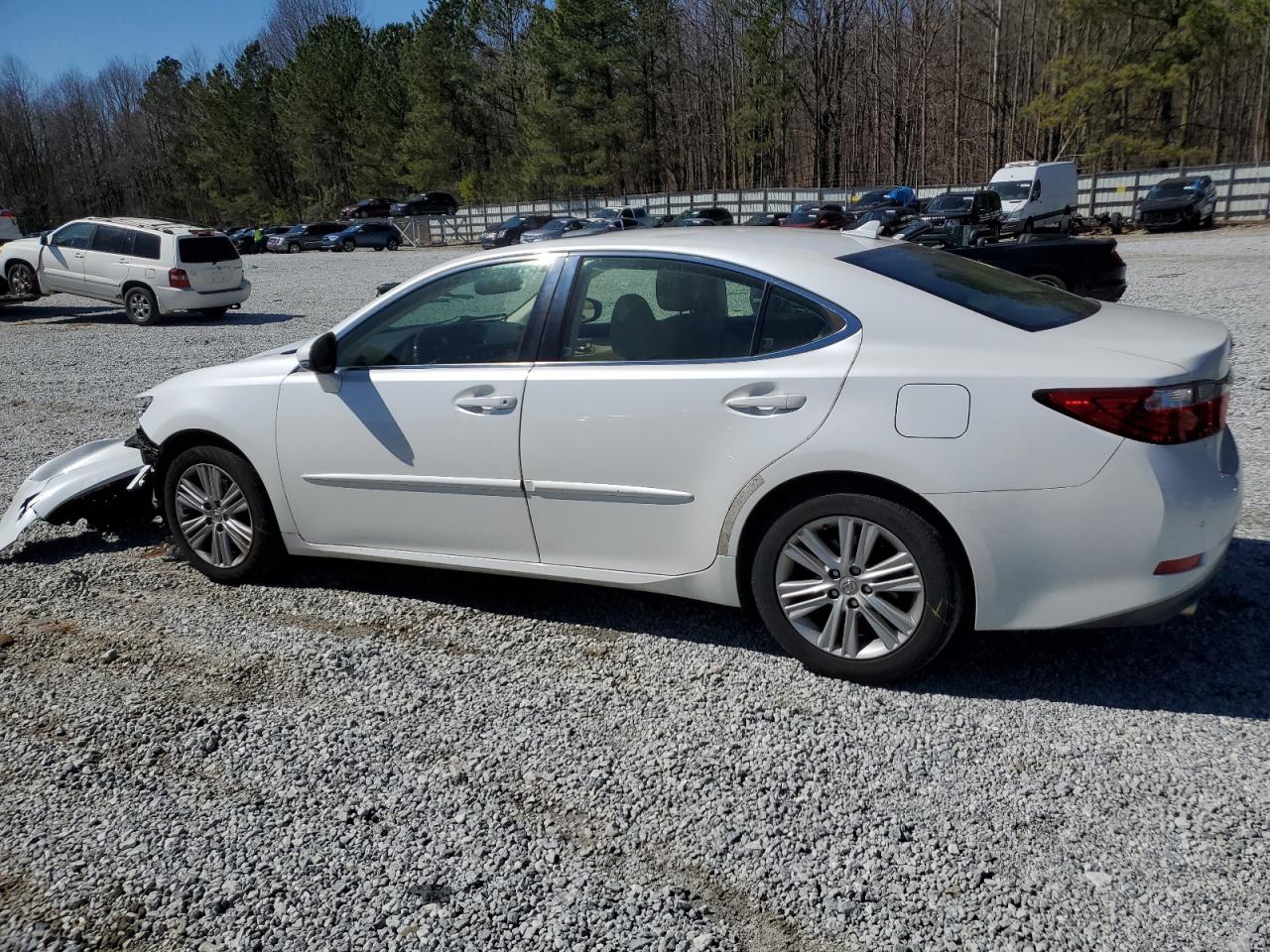 2014 Lexus ES - Image 2