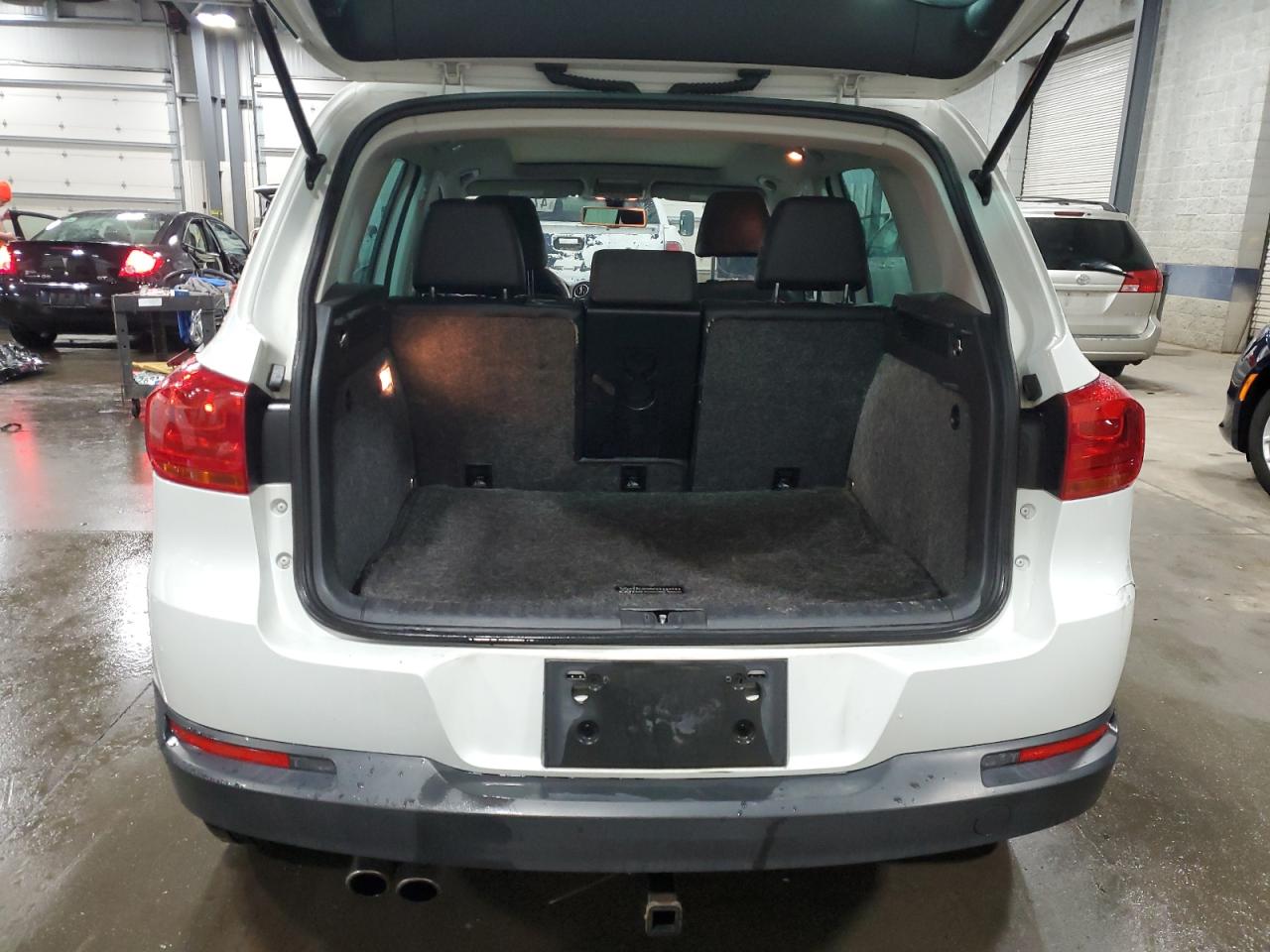 2016 Volkswagen Tiguan - Image 6
