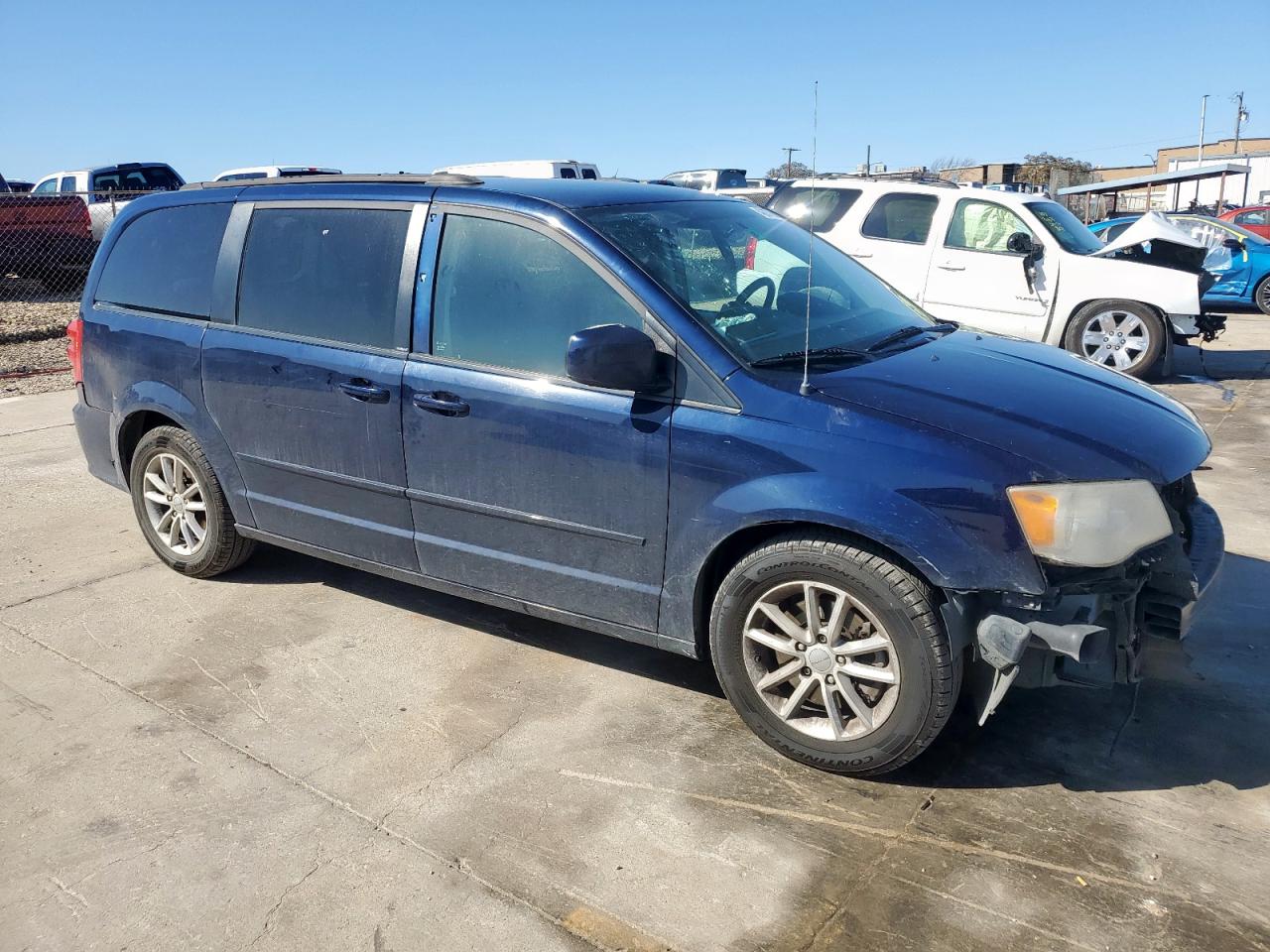 2014 Dodge Caravan - Image 4