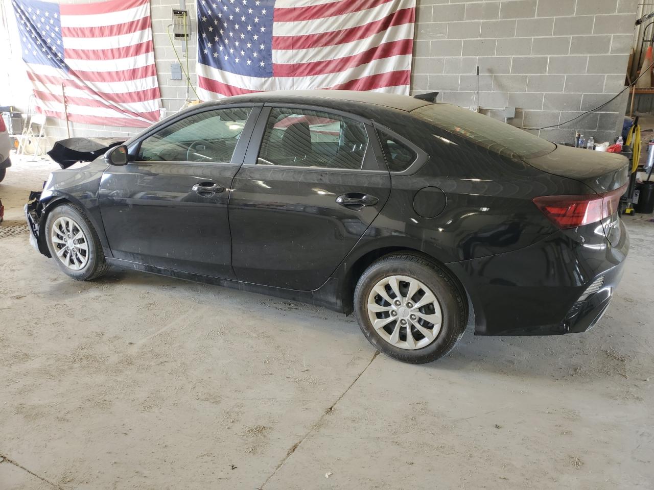 2024 Kia Forte - Image 2