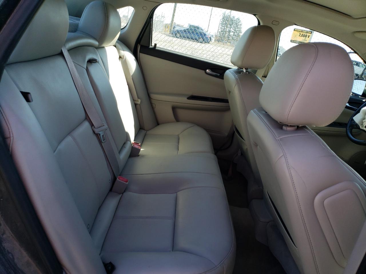 2014 Chevrolet Impala - Image 11