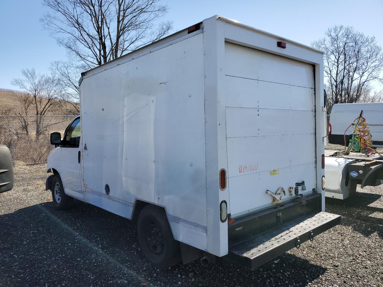 2007 GMC Savana - Image 3