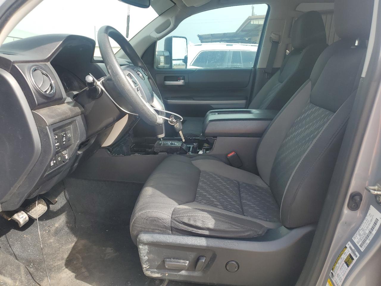 2019 Toyota Tundra - Image 7