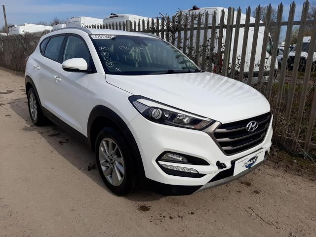 2016 HYUNDAI TUCSON SE