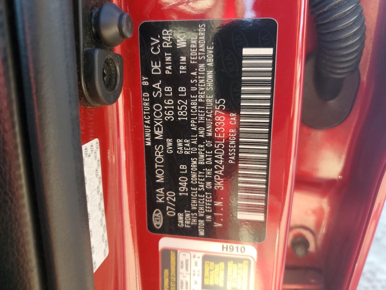 2020 Kia Rio - Image 14
