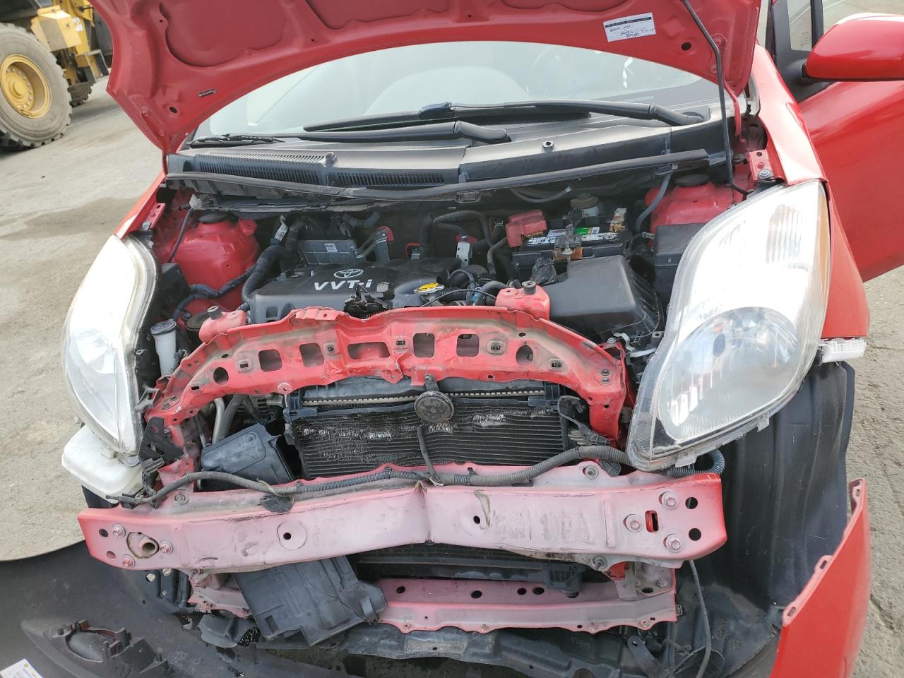 2010 Toyota Yaris - Image 11