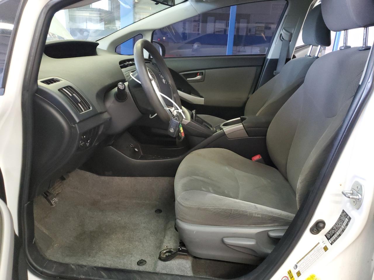 2013 Toyota Prius - Image 7