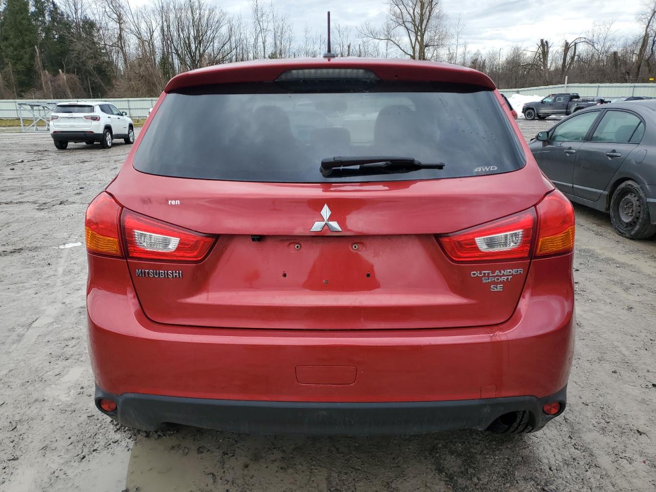 2016 Mitsubishi Outlander - Image 6