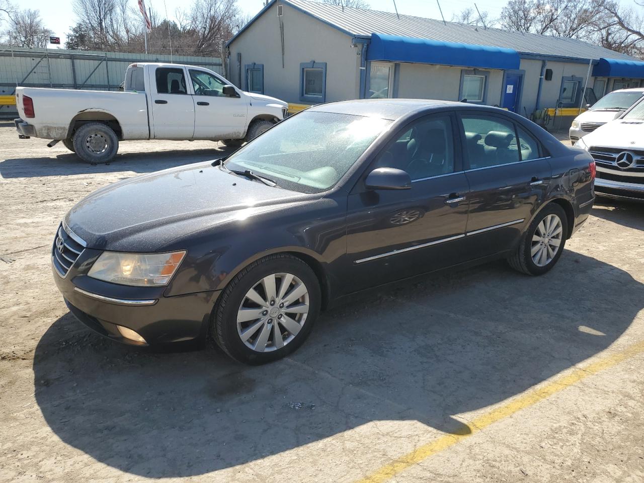 2010 Hyundai Sonata - Image 1