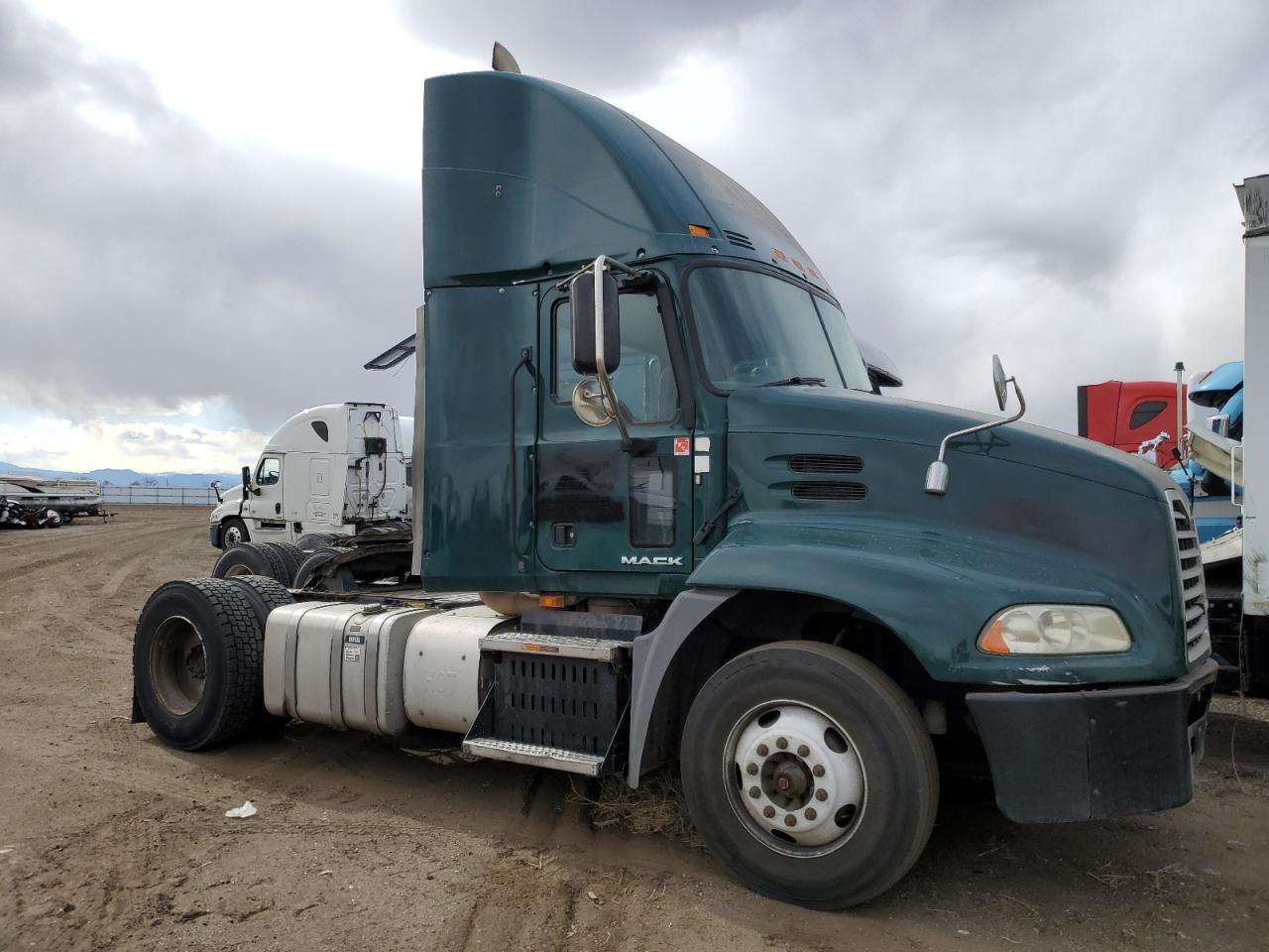 2015 Mack Cxu600 Semi Truck for Sale in Brighton, CO - Front End