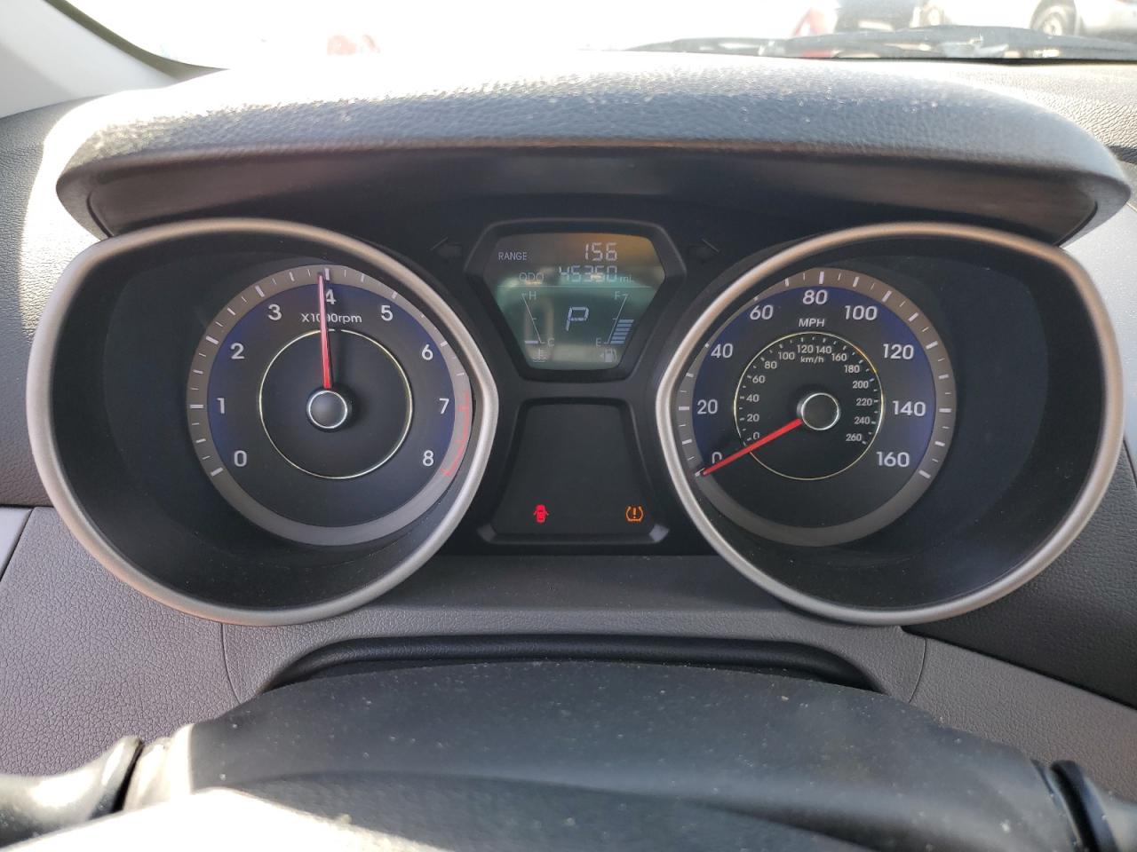 2013 Hyundai Elantra - Image 9