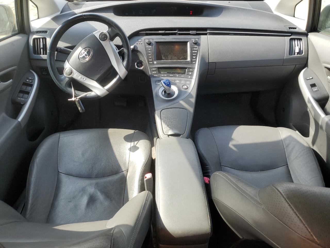 2011 Toyota Prius - Image 8