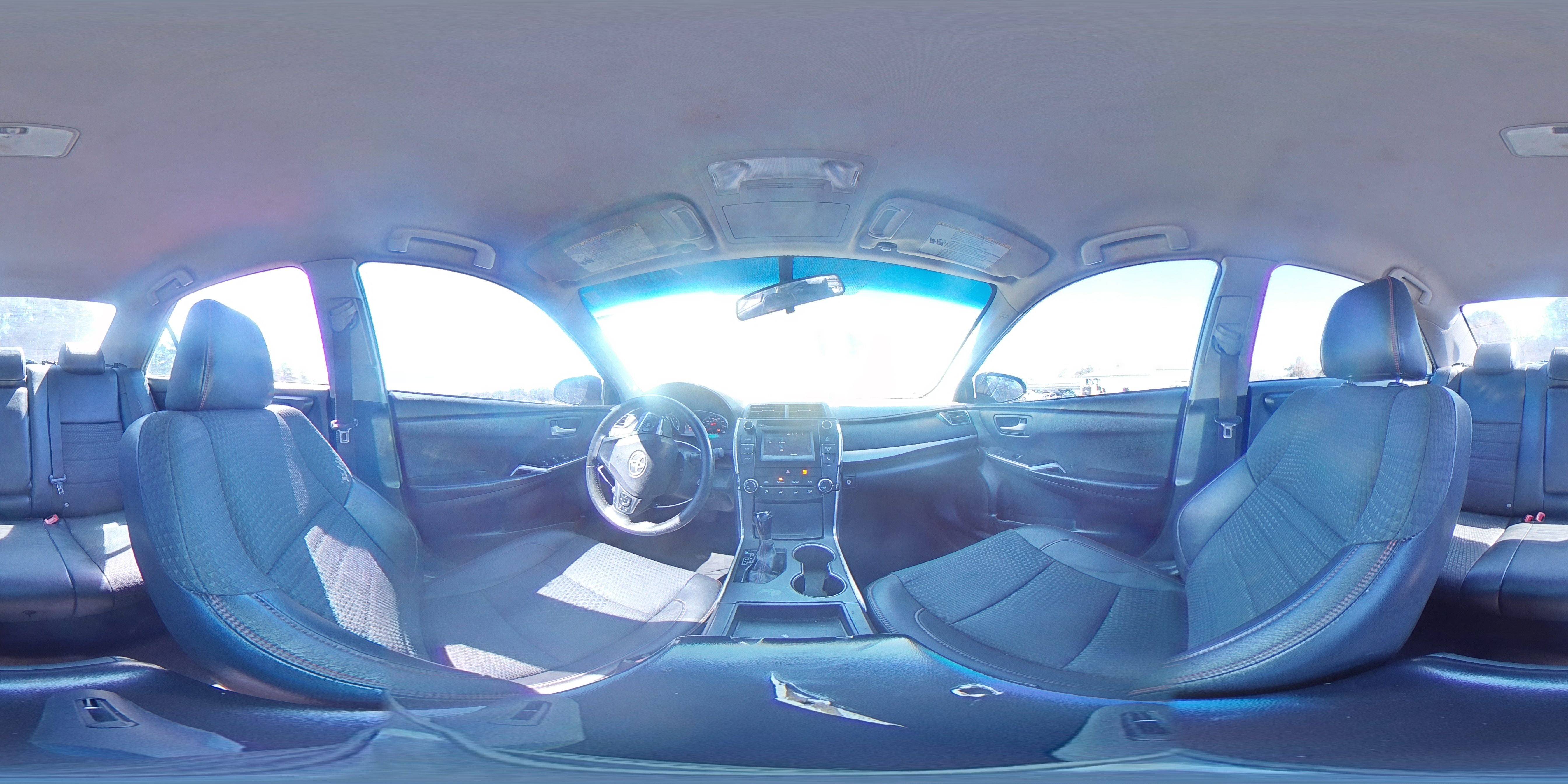 2015 Toyota Camry - Image 15