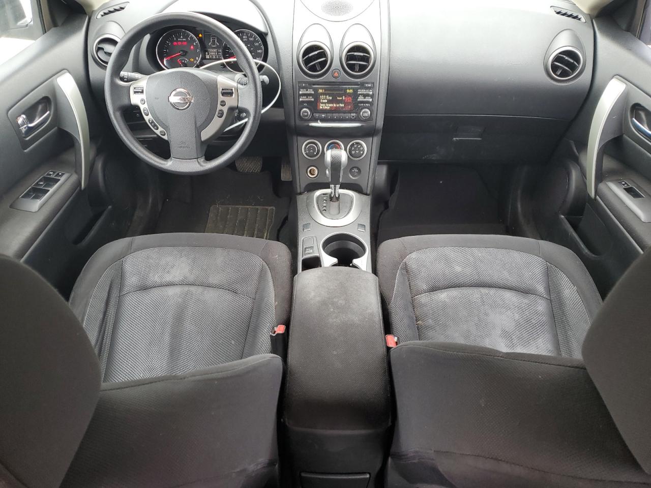 2015 Nissan Rogue - Image 8